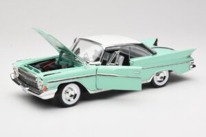 DeSoto Adventurer Green Road Signature 1:18 92738-R1 Diecast — photo 2 of 8