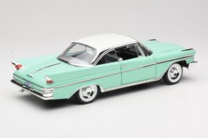 DeSoto Adventurer Green Road Signature 1:18 92738-R1 Diecast — photo 3 of 8