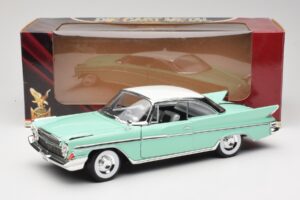 DeSoto Adventurer Green Road Signature 1:18 92738-R1 Diecast — photo 8 of 8