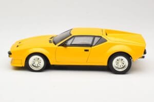 De Tomaso Pantera Yellow Hot Wheels 1:18 27809 Diecast — photo 4 of 8