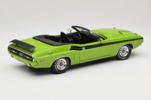 Dodge Challenger Convertible Green Greenlight 1:18 12803-06G Diecast — photo 3 of 8