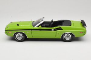 Dodge Challenger Convertible Green Greenlight 1:18 12803-06G Diecast — photo 4 of 8