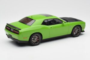 Dodge Challenger SRT Hellcat Green GT Spirit 1:18 GT168 Resin — photo 2 of 6