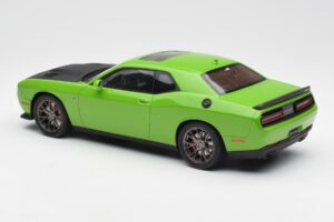 Dodge Challenger SRT Hellcat Green GT Spirit 1:18 GT168 Resin — photo 5 of 6