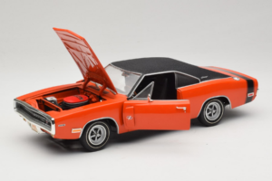 Dodge Charger R/T Orange & Black American Muscle 1:18 39314 Diecast — photo 2 of 8