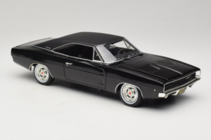 Dodge Charger R/T Steve McQueen Bullitt Movie Greenlight 1:18 12839 Diecast — photo 6 of 8