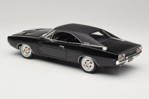 Dodge Charger R/T Steve McQueen Bullitt Movie Greenlight 1:18 12839 Diecast — photo 7 of 8