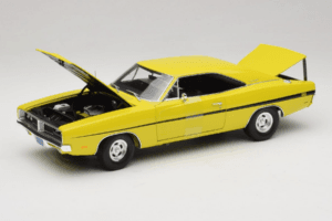 Dodge Charger R/T Yellow Dirty Mary Crazy Larry Auto World 1:18 AWSS101/06 Diecast — photo 2 of 8