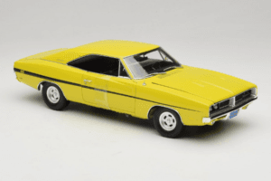 Dodge Charger R/T Yellow Dirty Mary Crazy Larry Auto World 1:18 AWSS101/06 Diecast — photo 6 of 8