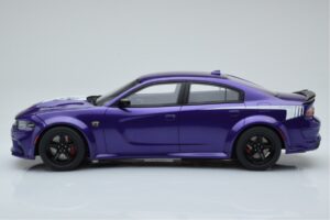 Dodge Charger Super Bee Purple GT Spirit 1:18 GT895 Resin — photo 3 of 6