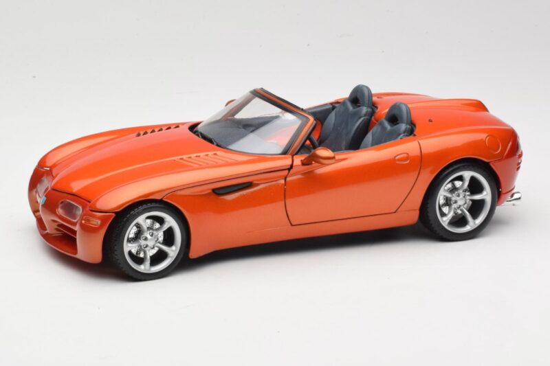 Dodge Concept Vehicle Orange Maisto 1:18 50323 Diecast