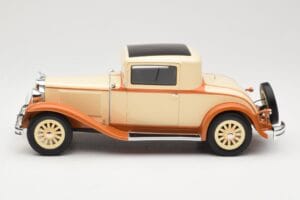 Dodge Eight DG Coupe Beige BoS Models 1:18 BOS289 Resin — photo 3 of 6