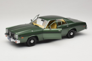 Dodge Monaco Green Hunter GreenLight 1:18 19045 Diecast — photo 2 of 8