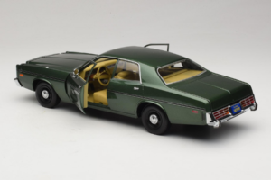 Dodge Monaco Green Hunter GreenLight 1:18 19045 Diecast — photo 5 of 8