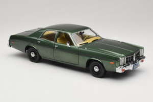 Dodge Monaco Green Hunter GreenLight 1:18 19045 Diecast — photo 6 of 8
