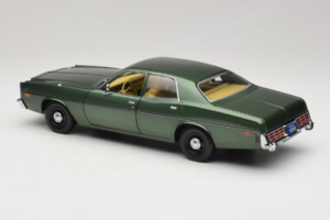 Dodge Monaco Green Hunter GreenLight 1:18 19045 Diecast — photo 7 of 8