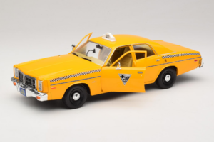 Dodge Monaco Taxi Rocky III GreenLight 1:18 19111 Diecast — photo 2 of 8
