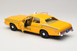 Dodge Monaco Taxi Rocky III GreenLight 1:18 19111 Diecast — photo 5 of 8