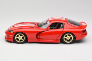 Dodge Viper GTS Red Bburago 1:18 3075 Diecast — photo 4 of 8
