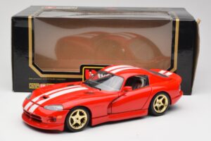 Dodge Viper GTS Red Bburago 1:18 3075 Diecast — photo 8 of 8