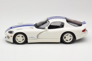 Dodge Viper GTS Stone White GT Spirit 1:18 GT940 Resin — photo 3 of 6