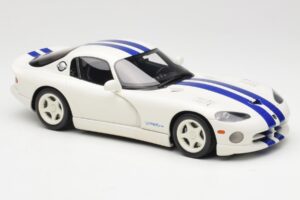 Dodge Viper GTS Stone White GT Spirit 1:18 GT940 Resin — photo 4 of 6