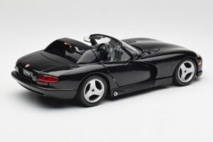Dodge Viper RT/10 Black Bburago 1:18 3065 Diecast — photo 3 of 8