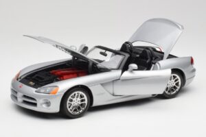 Dodge Viper SRT-10 Bright Silver Bburago 1:18 34908 Diecast — photo 2 of 8