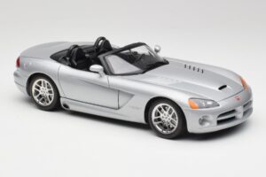Dodge Viper SRT-10 Bright Silver Bburago 1:18 34908 Diecast — photo 6 of 8