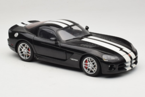 Dodge Viper SRT-10 Coupe Black AUTOart 1:18 71712 Diecast — photo 6 of 8