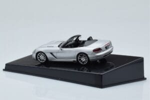 Dodge Viper SRT-10 Silver AUTOart 1:43 51703 Diecast — photo 3 of 4