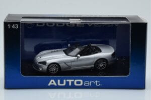 Dodge Viper SRT-10 Silver AUTOart 1:43 51703 Diecast — photo 4 of 4