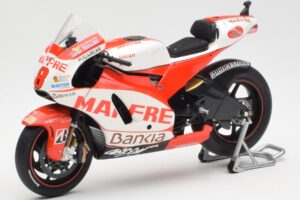 Ducati Desmosedici GP11 #8 H. Barbera Ducati MotoGP Team MotoGP 2011 Minichamps 1:12 123110008 Diecast — photo 2 of 6