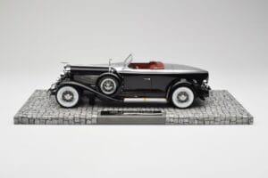 Duesenberg Model J Torpedo Disappearing Top Convertible Coupe Silver Black Minichamps 1:18 107150431 Resin — photo 3 of 6