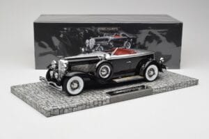 Duesenberg Model J Torpedo Disappearing Top Convertible Coupe Silver Black Minichamps 1:18 107150431 Resin — photo 6 of 6