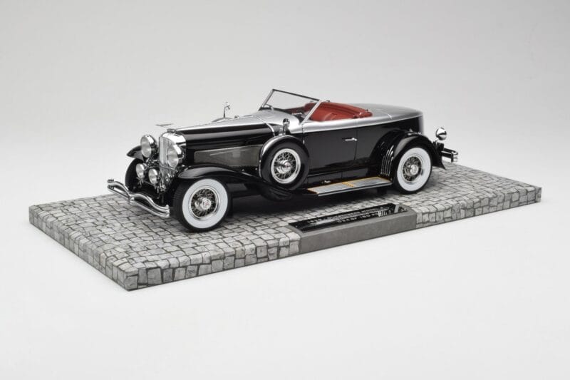 Duesenberg Model J Torpedo Disappearing Top Convertible Coupe Silver Black Minichamps 1:18 107150431 Resin