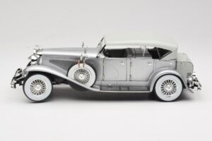 Duesenberg SJ Silver GreenLight 1:18 13525 Diecast — photo 4 of 8
