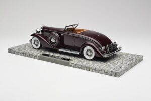 Duesenberg SJN Convertible Coupe Burgundy Minichamps 1:18 107150331 Diecast — photo 4 of 6