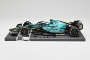 Aston Martin AMR22 Aramco #5 S. Vettel Abu Dhabi GP 2022 Last Race Collector's Edition Minichamps 1:18 117222205 Resin