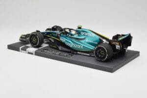 Aston Martin AMR22 Aramco #5 S. Vettel Abu Dhabi GP 2022 Last Race Collector's Edition Minichamps 1:18 117222205 Resin — photo 5 of 7
