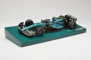 Aston Martin AMR22 #5 S. Vettel Last Race Abu Dhabi GP 2022 Minichamps 1:18 147222205 Resin — photo 2 of 7