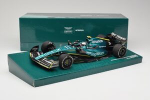 Aston Martin AMR22 #5 S. Vettel Last Race Abu Dhabi GP 2022 Minichamps 1:18 147222205 Resin — photo 7 of 7