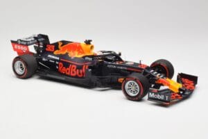 Aston Martin Red Bull Racing RB15 #33 M. Verstappen F1 2019 Minichamps 1:18 110190033 Diecast — photo 4 of 7