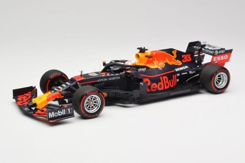 Aston Martin Red Bull Racing RB15 #33 M. Verstappen F1 2019 Minichamps 1:18 110190033 Diecast