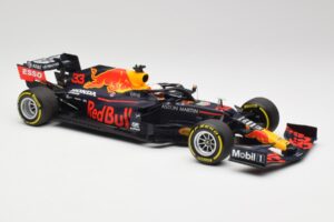 Aston Martin Red Bull Racing RB16 #33 M. Verstappen Abu Dhabi GP Winner 2020 Minichamps 1:18 110201733 Diecast — photo 4 of 7