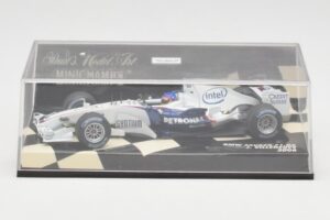 BMW Sauber F1.06 #11 J. Villeneuve F1 2006 Minichamps 1:43 400060017 Diecast — photo 5 of 5
