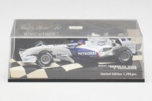 BMW Sauber F1.06 J. Villeneuve Showcar F1 2006 Minichamps 1:43 400060087 Diecast — photo 4 of 5