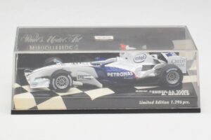 BMW Sauber F1.06 #16 N. Heidfeld F1 2006 Minichamps 1:43 400060086 Diecast — photo 4 of 5