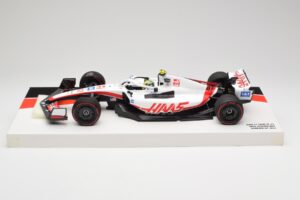 Haas VF-22 #47 M. Schumacher Bahrain GP 2022 Minichamps 1:18 147220147 Diecast