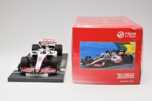 Haas VF-22 #47 M. Schumacher Brazilian GP 2022 Minichamps 1:18 117222147 Resin — photo 6 of 7